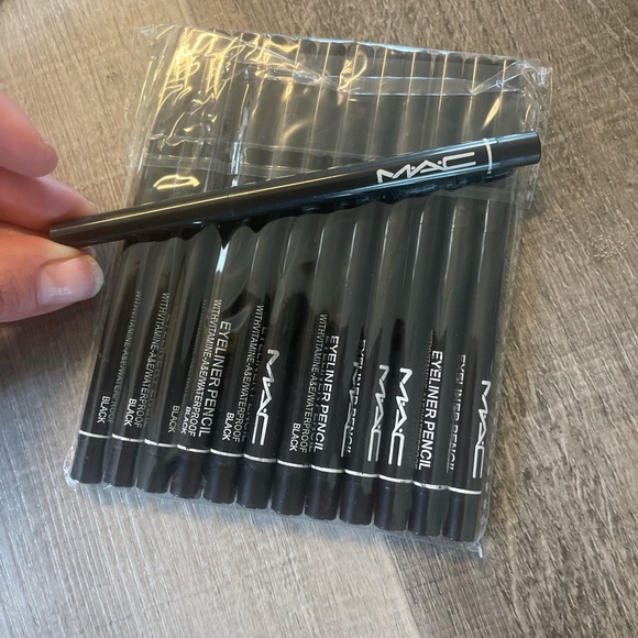 MAC eyeliner - Picture 1 of 1